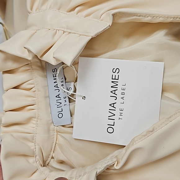 'Olivia James' buttercream Elizabeth Top Leather - Picture 5 of 5